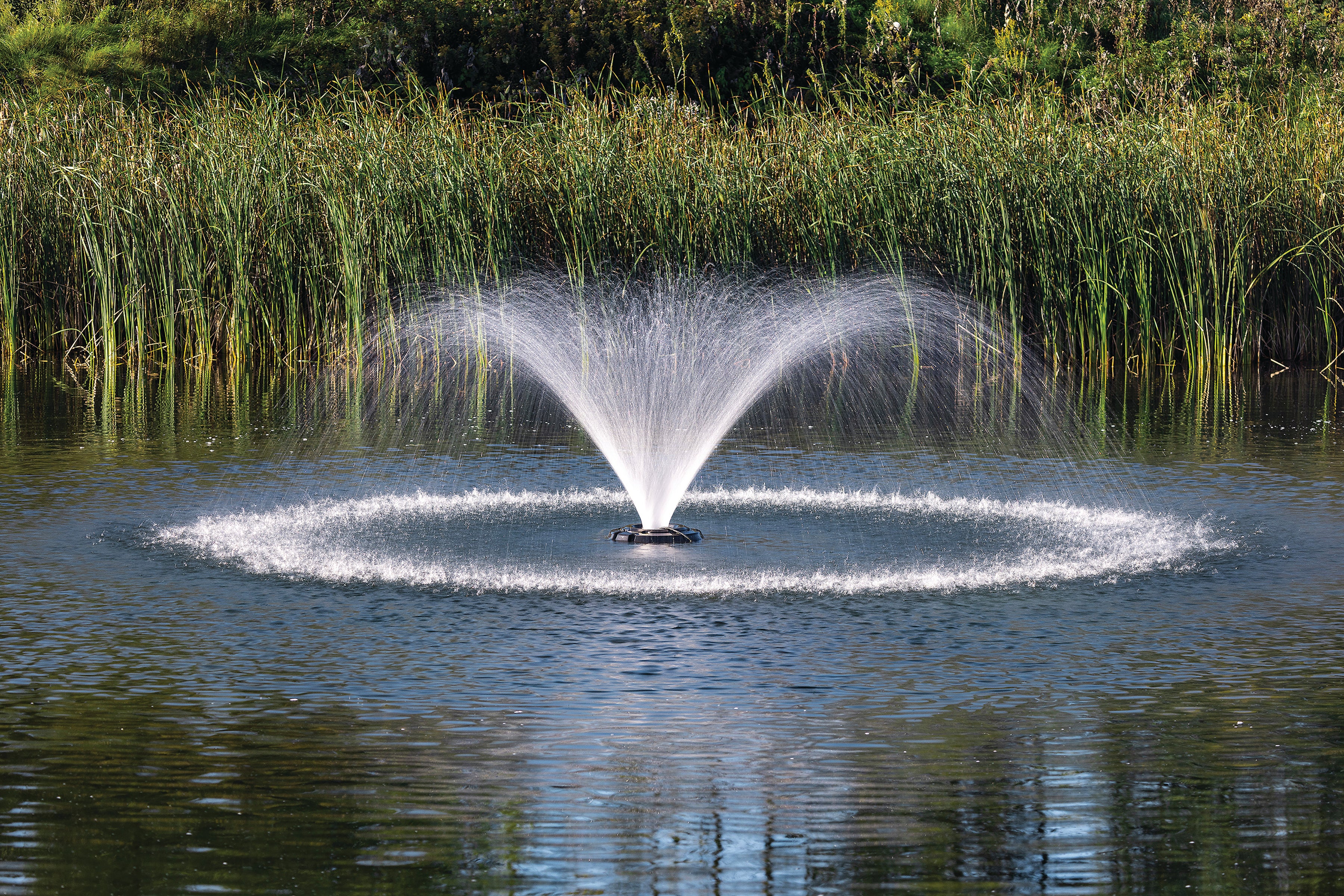 VFX Series Aerating Pond Fountain – 3/4 HP, 120V, 50-200ft Power Cord